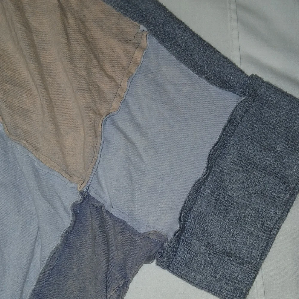 Oli & Hali Patchwork Top in Blue and Tan - Picture 6 of 7